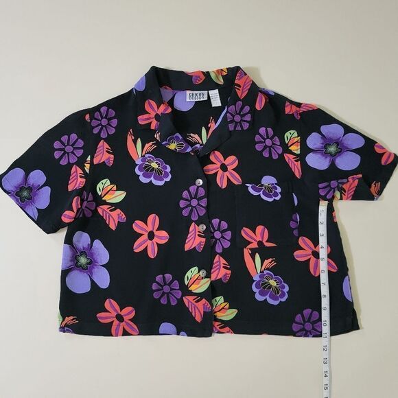 Chico's Hawaiian Print Black Cropped Button-Down Rayon Camp Shirt - Picture 5 of 11